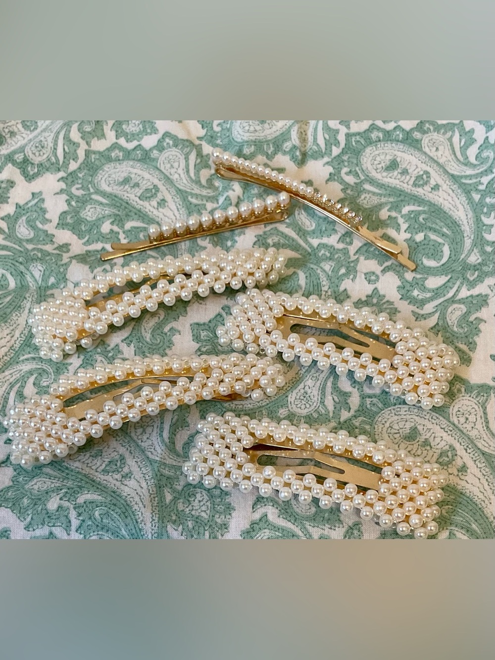 Pearl-Embellished Gold Hair Clips